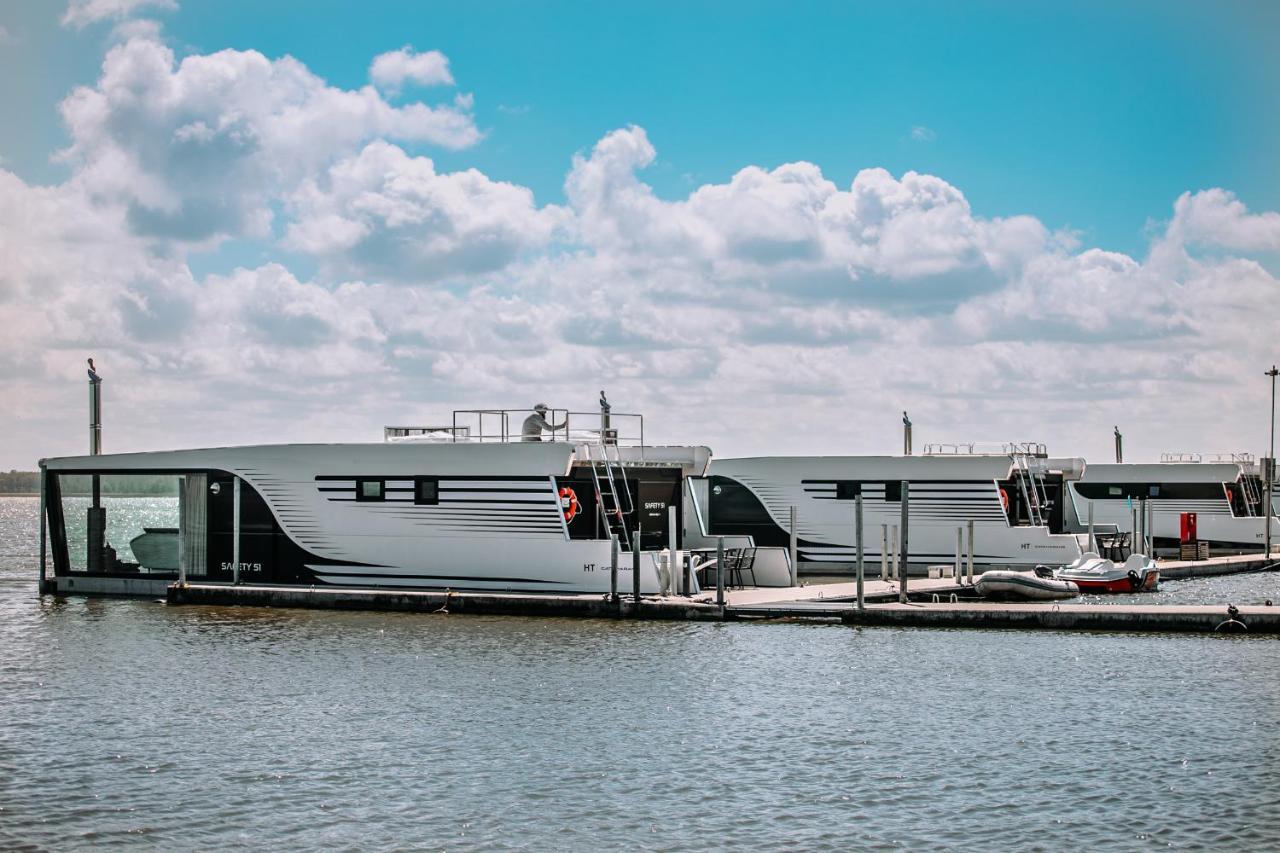 Grand Ht Houseboats - Domki Na Wodzie - Sauna, Jacuzzi, Kominek Mielno  Exterior photo