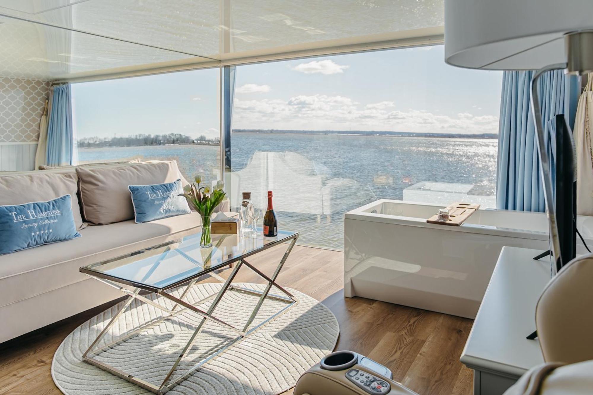 Grand Ht Houseboats - Domki Na Wodzie - Sauna, Jacuzzi, Kominek Mielno  Exterior photo