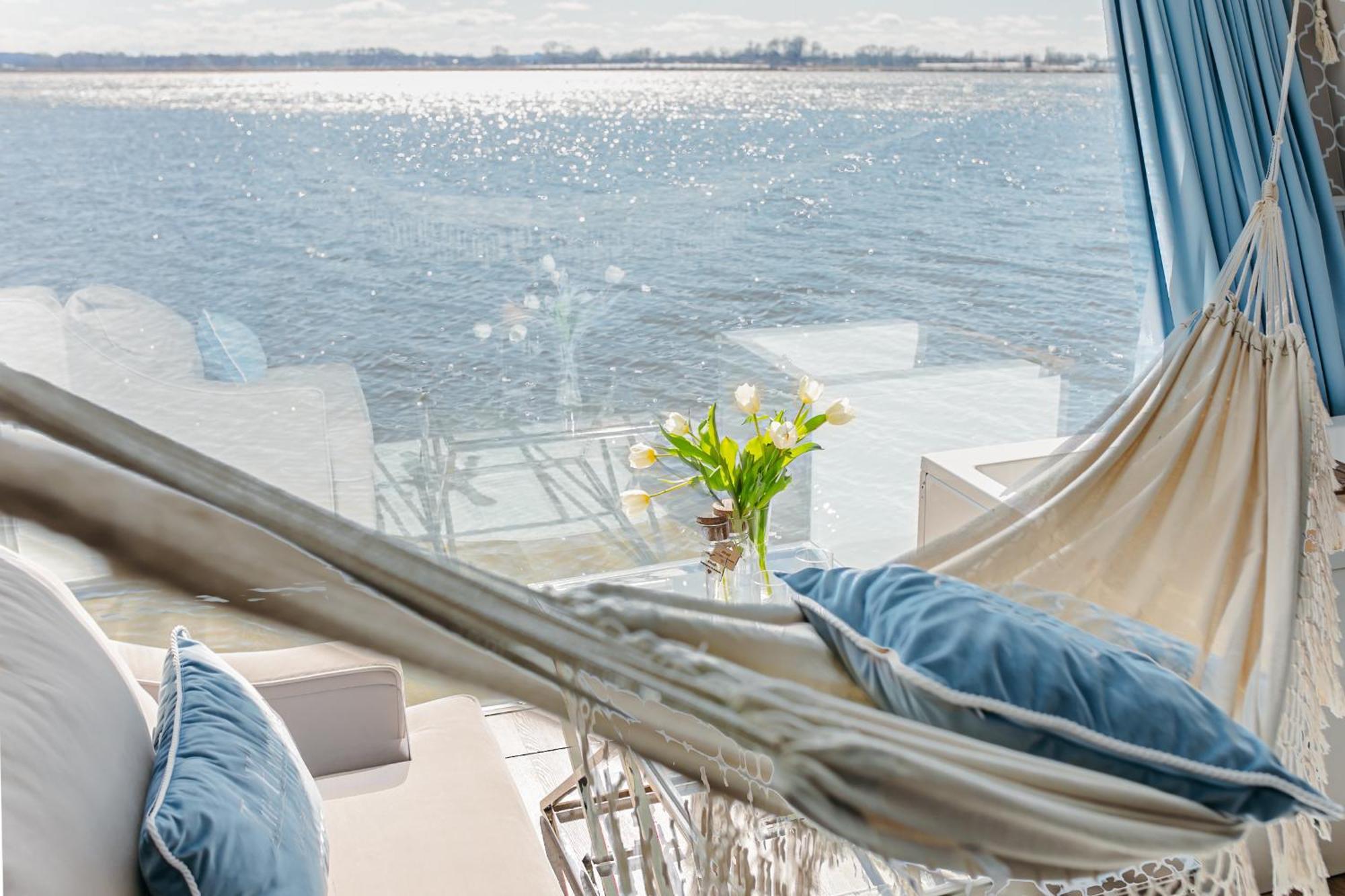 Grand Ht Houseboats - Domki Na Wodzie - Sauna, Jacuzzi, Kominek Mielno  Exterior photo