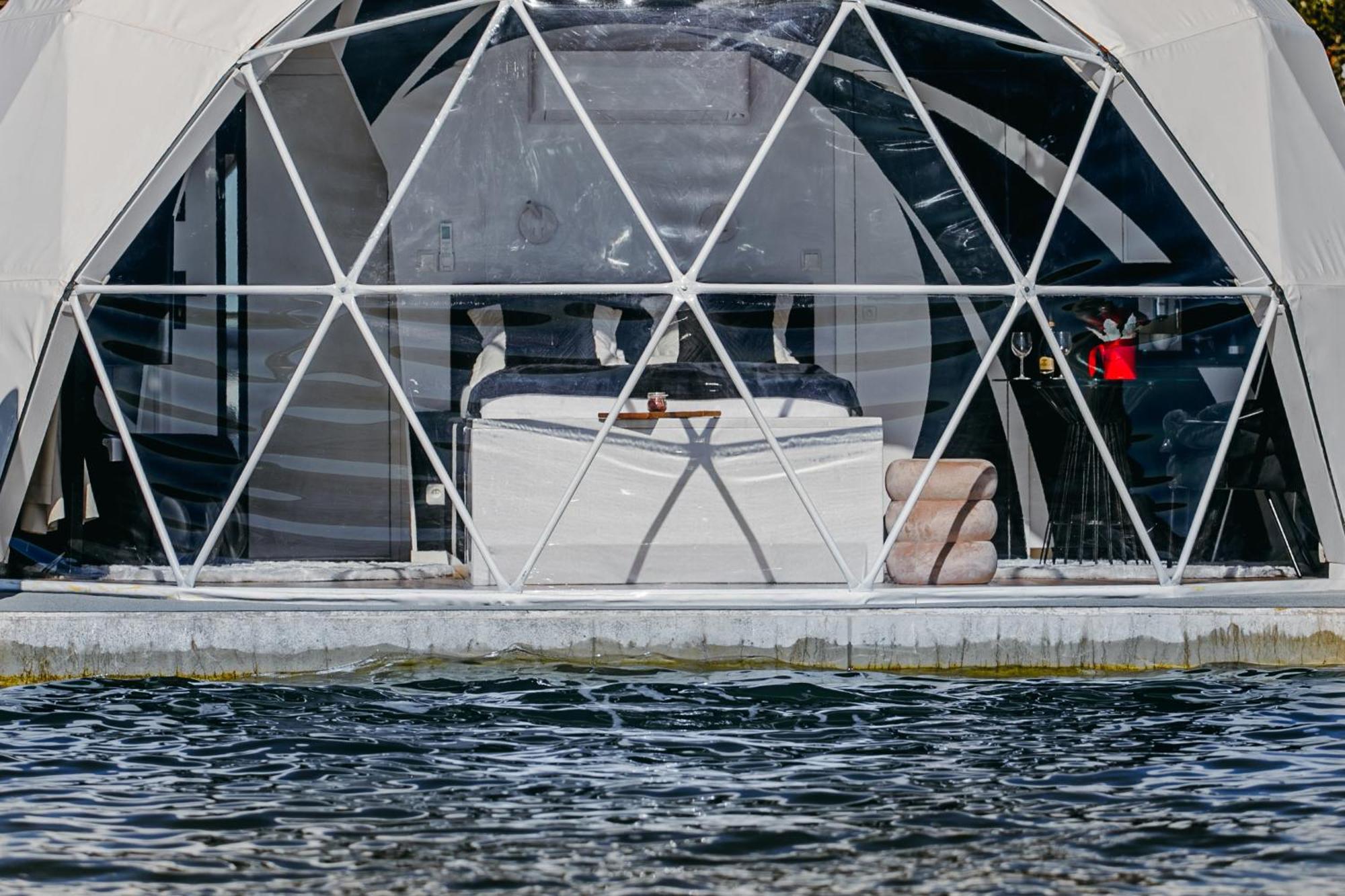 Grand Ht Houseboats - Domki Na Wodzie - Sauna, Jacuzzi, Kominek Mielno  Room photo