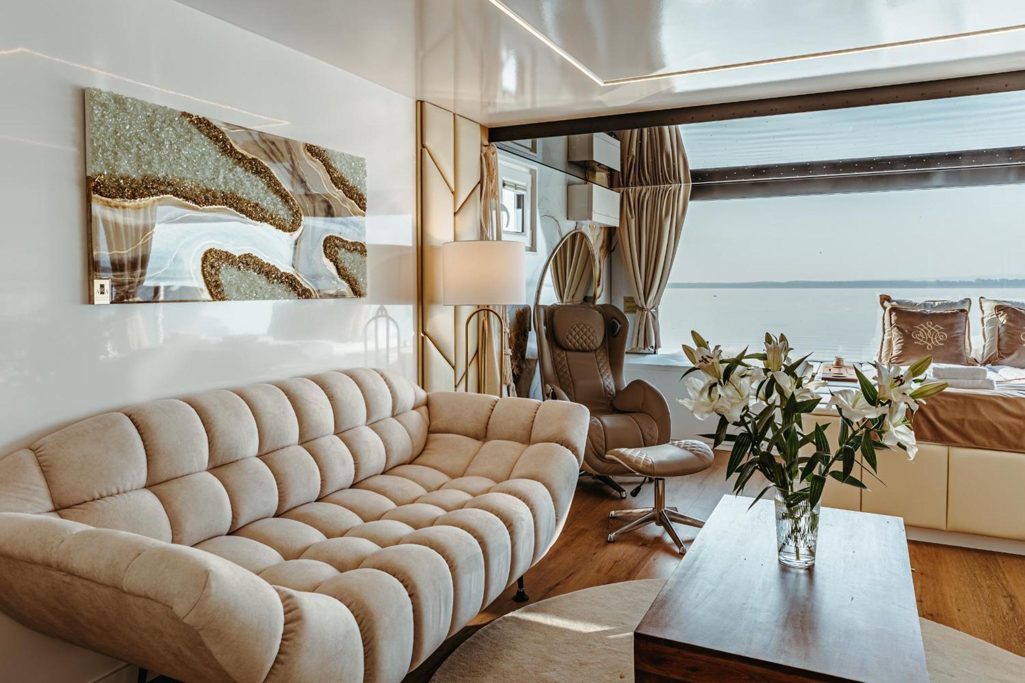 Grand Ht Houseboats - Domki Na Wodzie - Sauna, Jacuzzi, Kominek Mielno  Room photo